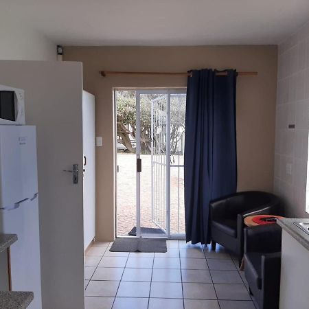 Oom Piet Accommodation Gansbaai Bagian luar foto