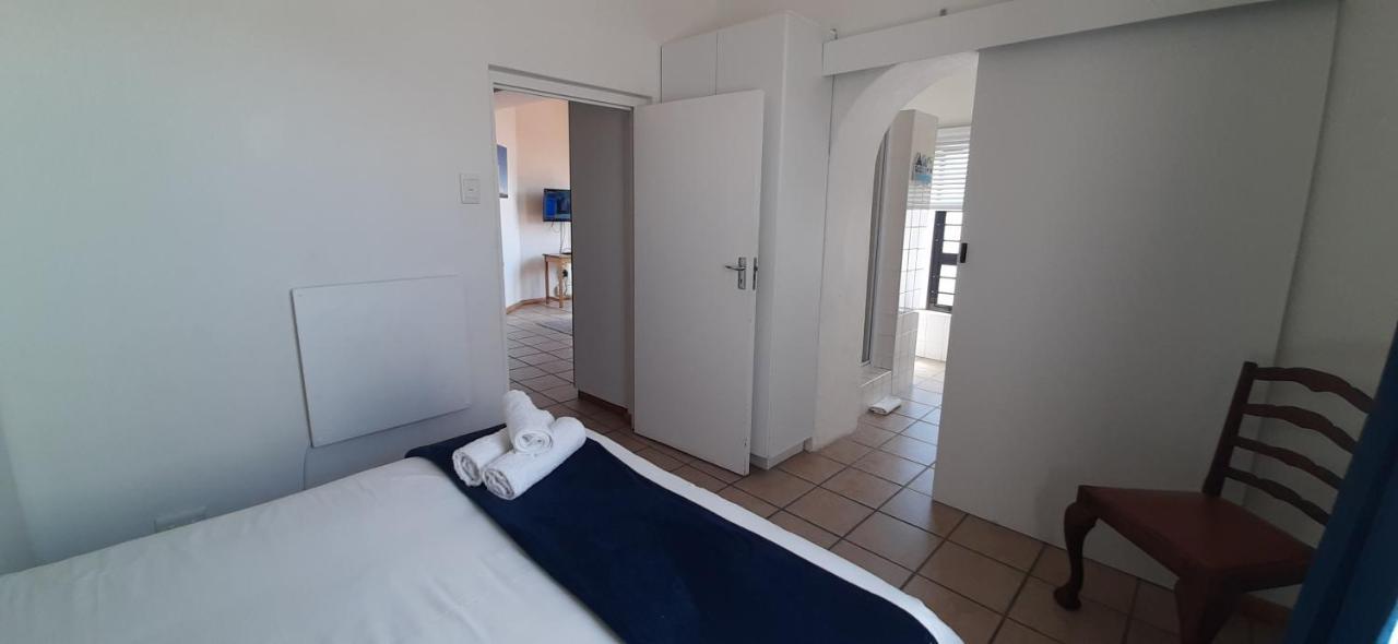 Oom Piet Accommodation Gansbaai Bagian luar foto